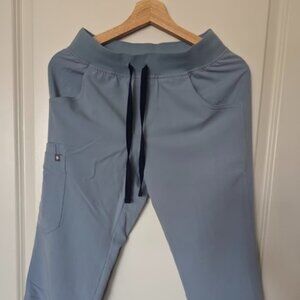 Figs Dusty Blue Scrub Pant / Cade Cargo Pant XS Petite